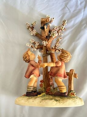 Vintage Goebel Hummel Welcome spring Century Collection Figurine #635 12.5 In